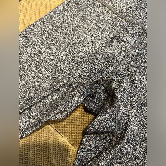 Lululemon leggings - Picture 2 of 5